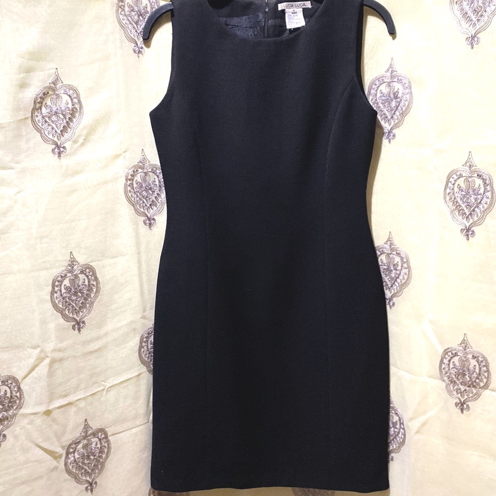LUCA LUCA BLACK SHEATH SLEEVELESS REAR ZIPPER HOOK & EYE SIDE SEAMS SZ 40/M